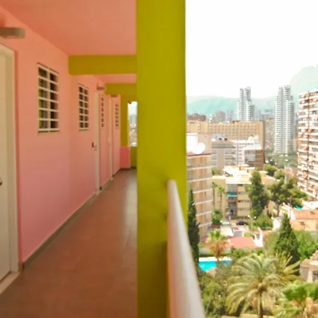 瑙贝尼多姆酒店 *