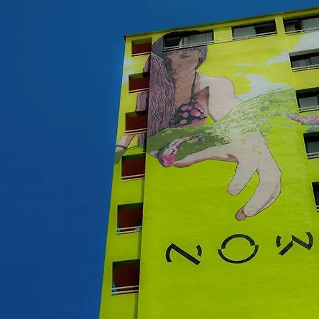 Now Apartament *